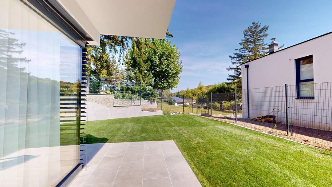 Exklusive Doppelhaushälften mit Traum-Ausblick auf die Burg Liechtenstein – schlüsselfertig mit Terrasse, Garten & Balkon! 4–5 Zimmer für höchste Wohnansprüche!