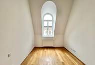 360 TOUR // LUXURIÖSE DACHGESCHOßWOHNUNG AM GRABEN