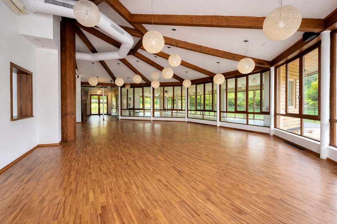 FEISTRITZ IM ROSENTAL: Charmanter Restaurantbetrieb in beliebtem Feriendorf