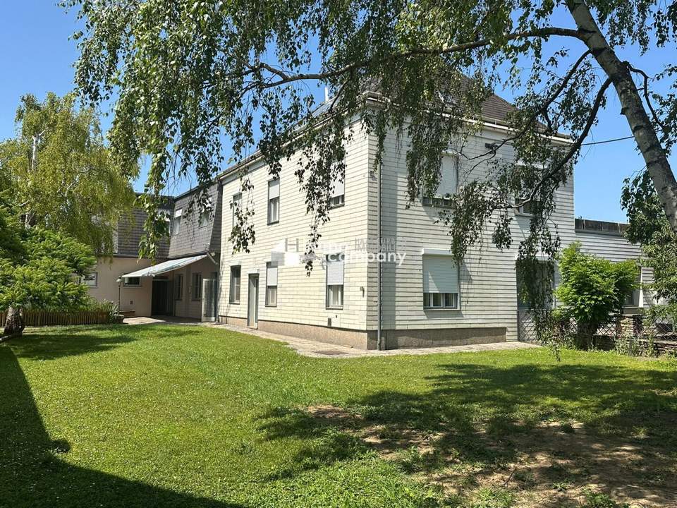 Mehrfamilientraum mit Business-Bonus – Wohnen & Arbeiten in Bestlage von Hausbrunn