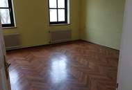 Postgebäude mit Geschäfts- Büro- und Wohnflächen