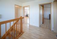 Exklusives Niedrigenergie-Einfamilienhaus mit Vollkeller auf 1.008 m² Grundstück in ruhiger Bestlage von Pixendorf