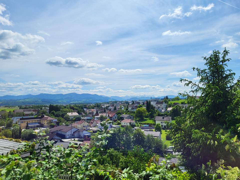 EIN ZUHAUSE MIT PANORAMABLICK!