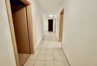 GROSSZÜGIGE VILLA IN BOCKFLIEß MIT 11 ZIMMER, POOL, DOPPELGARAGE UND WUNDERSCHÖNEM GARTEN