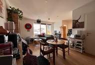 Klassische 2-Zimmer-Wohnung mit großem Balkon - verfügbar ab April 2026