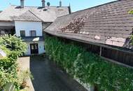 Wohnhaus mit uneinsehbarem großen Garten im Zentrum von Kilb