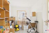 Einzugsbereites Haus mit großer Garage und großzügigem Grundstück