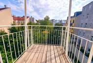 Neuer Preis! Perfekte Kleinwohnung mit Balkon! Ruhelage im letzten Regelgeschoss hofseitig! Frisch saniert + Blick ins Grüne + Tolle Infrastruktur + Garagenplatz im Haus! Jetzt zugreifen!