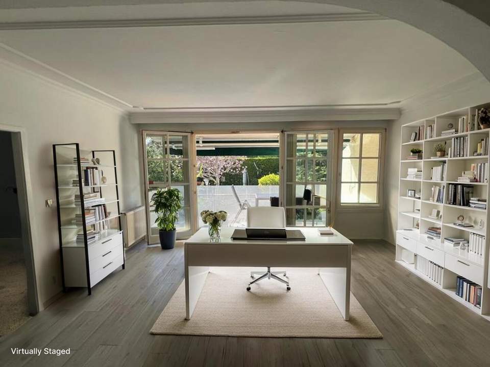 BÜRO im eigenen kleinen Haus! Helle Bürofläche mit Terrasse nahe Schnellbahn Brunn!