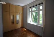 Altbau Mehrparteienvilla, 2 Zimmer, Veranda, sep. Hobbyraum, ca. 170 m² Garten.