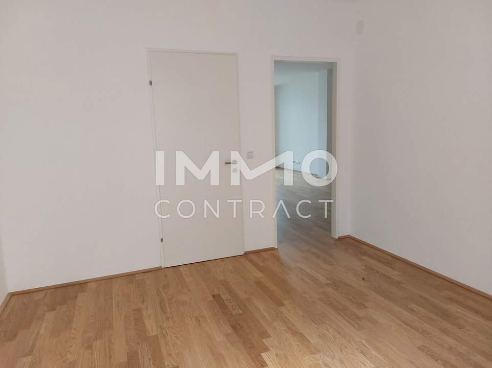 ERSTBEZUG Maissonette-Wohnung große Terrasse und Balkon