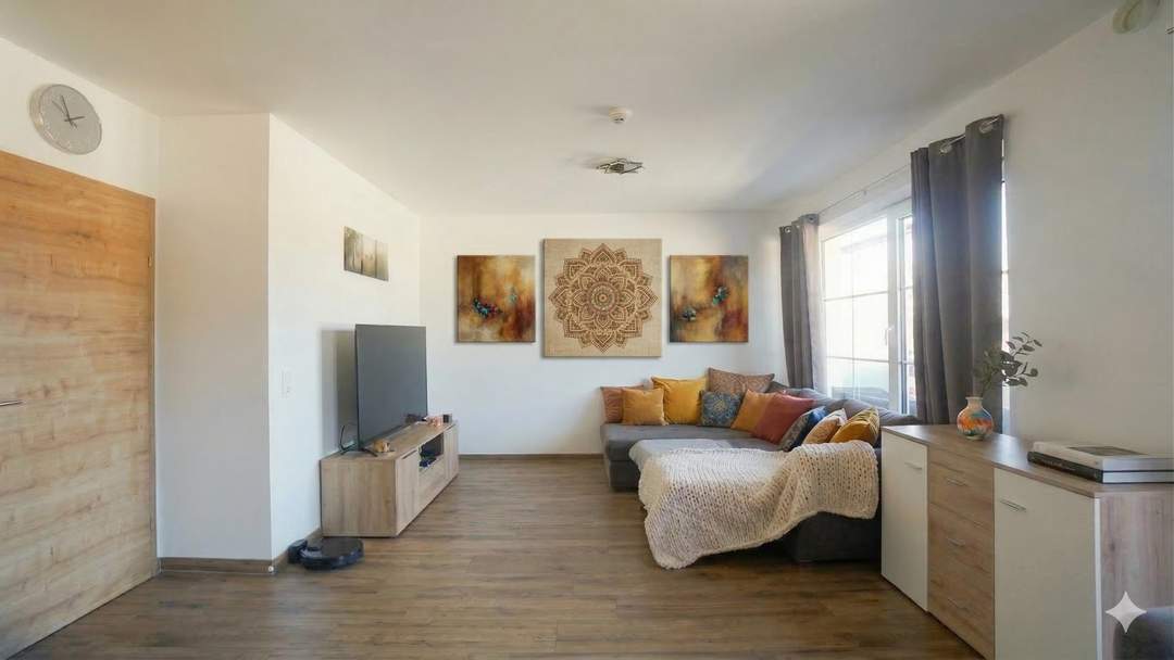 Hochwertige, vollmöblierte 2 Zimmer Wohnung mit Markenküche und großzügiger Sonnenterrasse