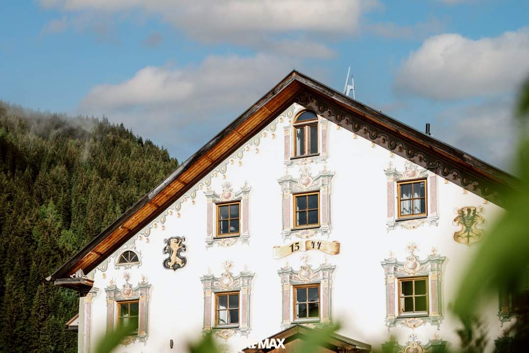 Luxuriöses Alpenrefugium mit Spa, großzügigen Wohnflächen & Komplettservice in Flirsch!