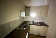 Sanierungsbedürftige 1-Zimmer-Wohnung im 2. Liftstock in U1-Nähe