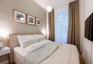 Stilechte, professionell generalsanierte Altbauwohnung mit Balkon