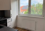 "Neu renovierte, 2-3 Zimmer - Wohnung + Loggia!"