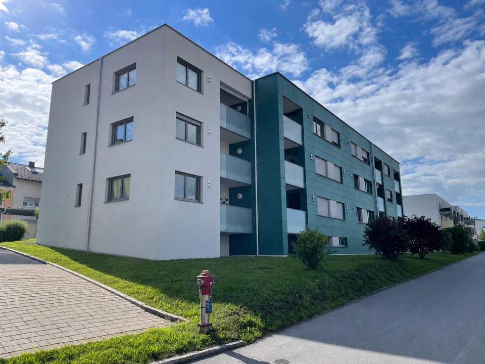 ***Besichtigungstag, Freitag, 10. Juli von 14 - 15 Uhr*** Moderne 2-Zi.-Wohnung mit Loggia & Carport in Schärding