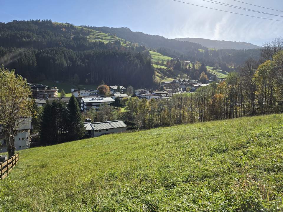 Grundstück in Hanglage mit Panoramablick