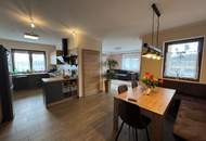 Großzügiges &amp; exklusives Familienhaus auf einer Ebene mit Garten und Nebengebäude