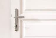 Sanierter STILALTBAU | HOFTERRASSE in Ruhelage | Ca. 2 Min. zur U4 SCHÖNBRUNN | Ca. 15 Min. in den 1. Bezirk