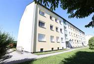 Schöne Erdgeschoss 3-Raum-Wohnung mit Balkon und PKW-Abstellplatz