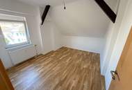 Ab Jänner verfügbar: Geräumige 3-Zimmer-Dachgeschosswohnung mit Einbauküche zu vermieten!