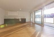 Gut aufgeteilte Praxisräumlichkeiten mit westseitigem Balkon, Eigengarten und PKW-Stellplatz