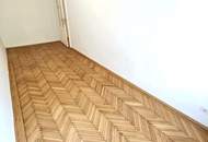 ALTBAU. FLÜGELTÜREN. LIEBLINGSLAGE! Großzügiges Wohnen im 9. Bezirk! Traumhaft schönes Altbauhaus + Ruhige Seitengasse + Altbaucharme!
