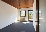 In MAUER uneinsichtiges Gartenparadies