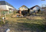 **Schönes und großzügiges Einfamilienhaus mit Schwimmteich**