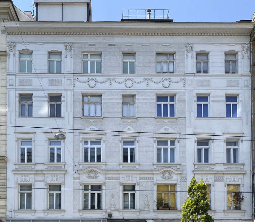 Provisionsfrei! Charmante Altbauwohnung in Hoflage