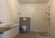 BETREUBARES WOHNEN: Schöne Gartenwohnung mit Terrasse und Tiefgaragenplatz!