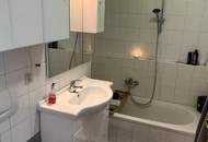 Klassische, ruhige 2-Zimmer-Wohnung mit Loggia - verfügbar ab Juni 2026