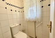 Sehr gepflegtes Ein- bis Zweifamilienhaus mit großem Garten und Doppelgarage!