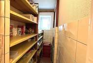 PREISGESENKT - GRÜN. GROSSZÜGIG. VIELSEITIG. Einfamilienhaus mit Potential, 5 Zimmer, Wohnküche, 1139 m2 Grundstück, Nebengebäude