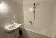 Rendite ca. 4,37% ! Helles 1,5 Zimmer Eigentum! Befristet vermietet!