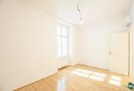 Modernes Altbau-Büro mit Parkblick