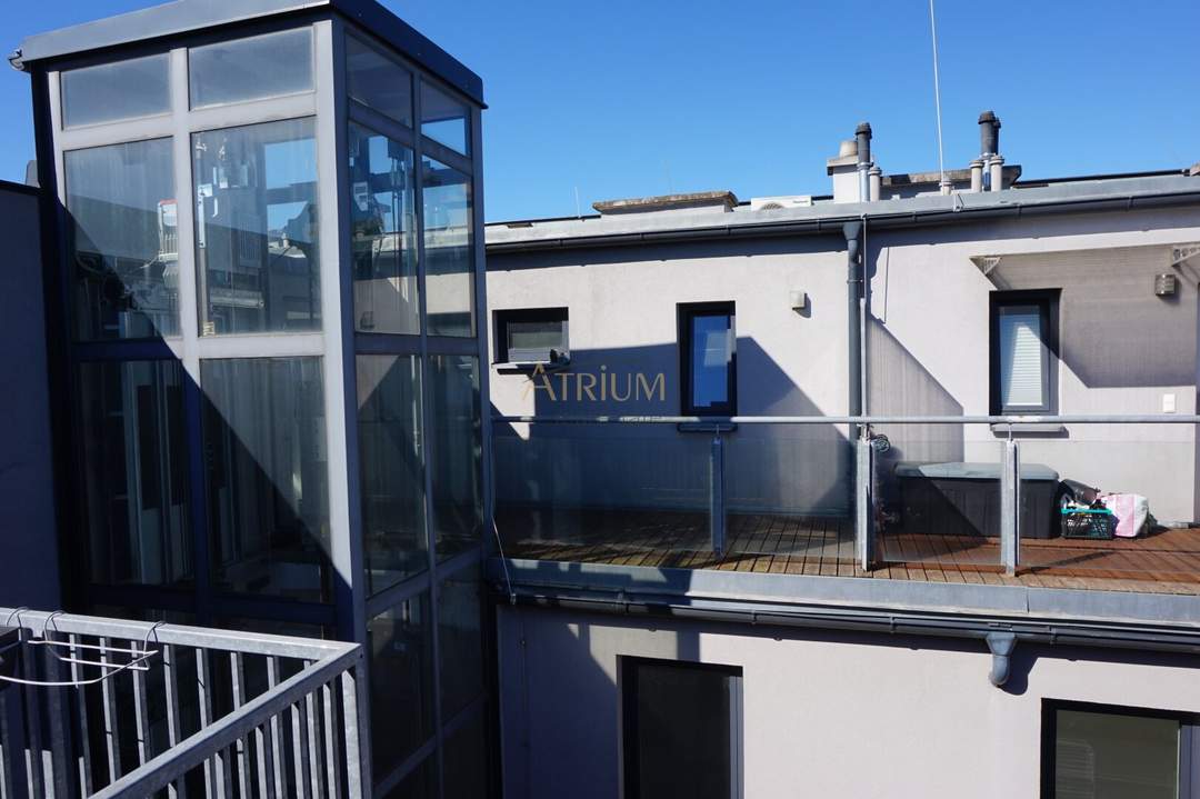 Dachgeschosswohnung mit grosser Terrasse in 1100 Wien!