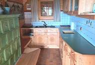 Schörfling am Attersee: Holzblockhaus-Ferienhaus auf Baugrundstück in erhabener Lage über dem Attersee!