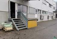 Büro mit großem Lager direkt bei der A22