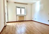Helle und großzügige Mietwohnung mit zusätzlichem, ca. 100 m² großem, ausgebautem Kellerbereich