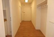 Sehr sympathische 3 Zimmer LOGGIA-Neubauwohnung im Grünen !!