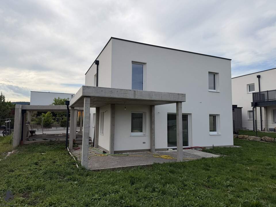EXKLUSIVES EINFAMILIENHAUS MIT DACHTERRASSE
