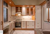 ab 01.05.2026: teilmöblierte 2-Zimmer-Altbau-Wohnung (partly furnited one bedroom apartment) in zentraler & ruhiger Lage