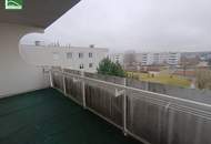 UNBEFRISTET! Geräumige Genossenschaftswohnung mit Loggia mit Hofblick!