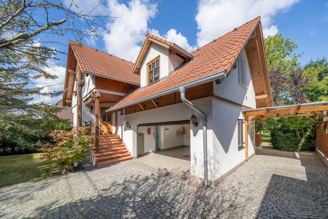 EIN HAUS MIT CHARAKTER! Einzigartiges Einfamilienhaus mit traumhaftem Garten, Garage und mehr!