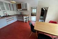 Großzügiges Wohnhaus auf großem Grundstück in idyllischer Lage! Sanierungsbedürftig!