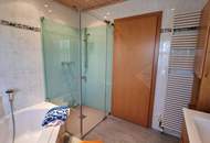 Stilvoller Bungalow mit Gartenidylle, Photovoltaik &amp; Teichanlage