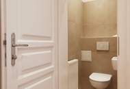 Erstklassige Sanierung trifft auf Altbewährtes + Geschmackvolle und gut geschnittene Altbauwohnung im 4. Liftstock + perfekte Verkehrsanbindung