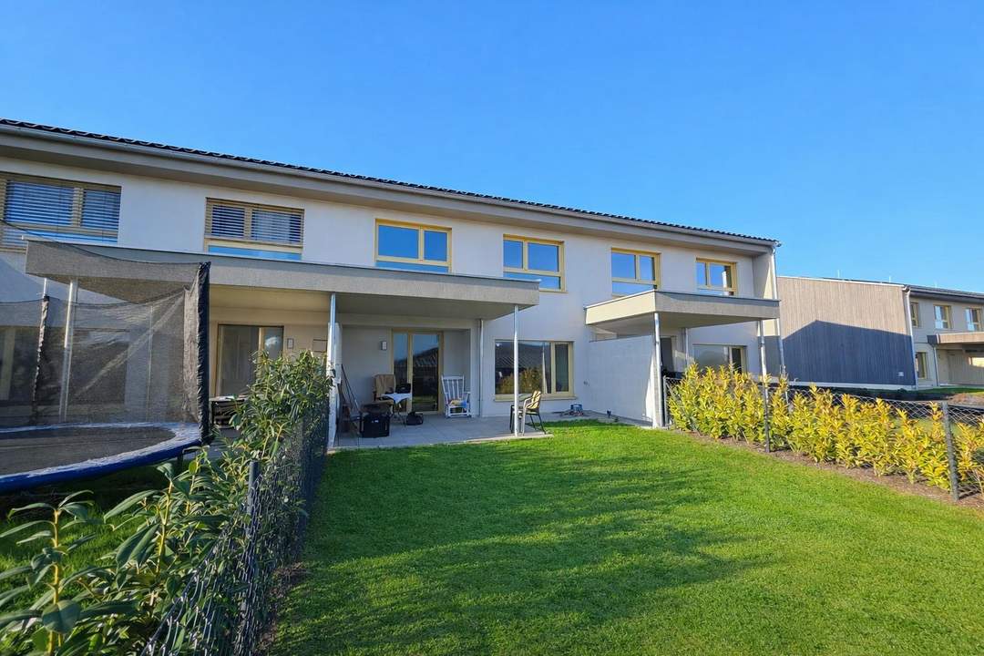 ***OPEN HOUSE, Freitag, 24.04.2026 von 15 - 17 Uhr*** Familienfreundliches Plus-Energie-Reihenhaus in Massivholzbauweise